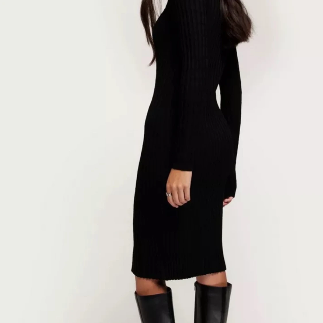 Helt ny stickad klänning L - 91