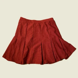 Kjol - Fin kjol i orange, röd färg