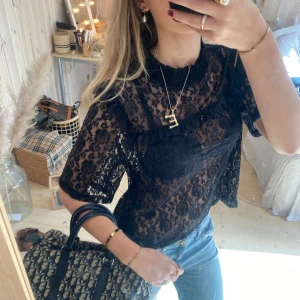 Topp - SUPER snygg topp!!❤️