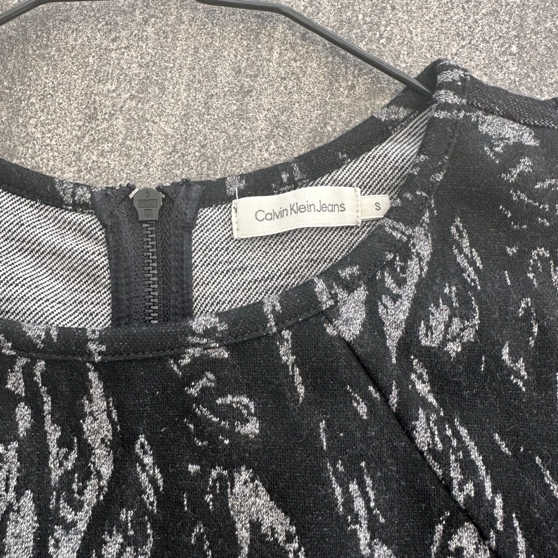 Knälång klänning  - 91