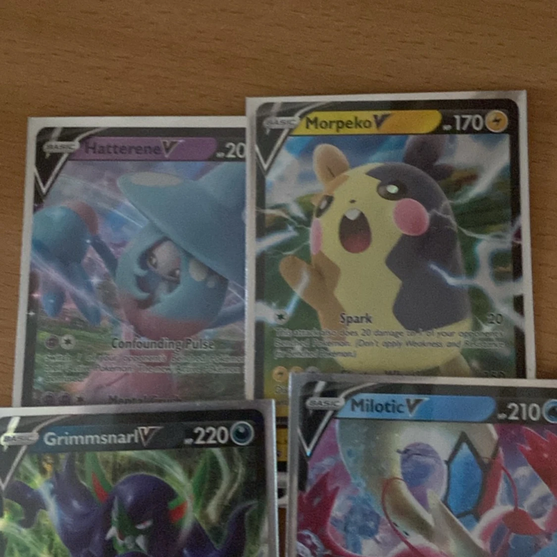 Säljer lite Pokémon kort!!