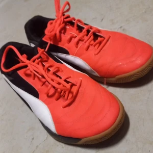 Puma sneakers - Puma sneakers. Obetydligt använda. Ny tvättad.