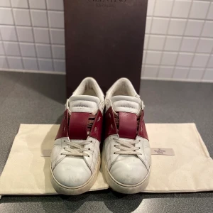 Valentino open - Sålda 