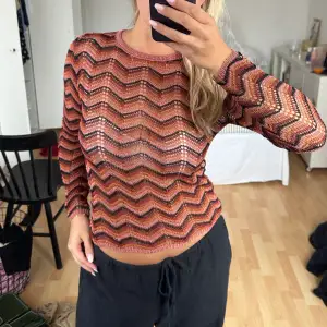 Säljer denna dina toppen från mango med missoni mönster!❤️💗