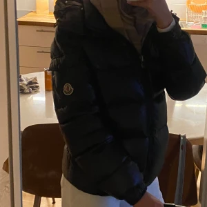 Moncler maya - Den är i bra skick!
