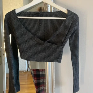 Snygg tröja ❣️ - Knappt använd, stl M 🤍🤍🤍