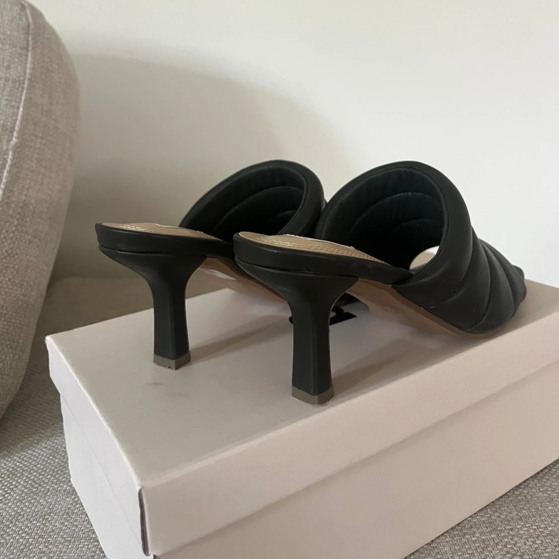 Olivgröna klackar - 2