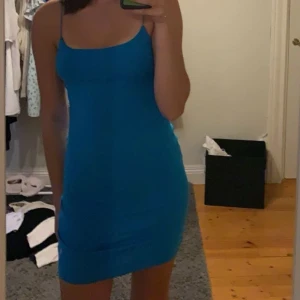 Söt klänning - Supersöt klänning från zara!!  Perfekt nu till sommaren🥰🥰