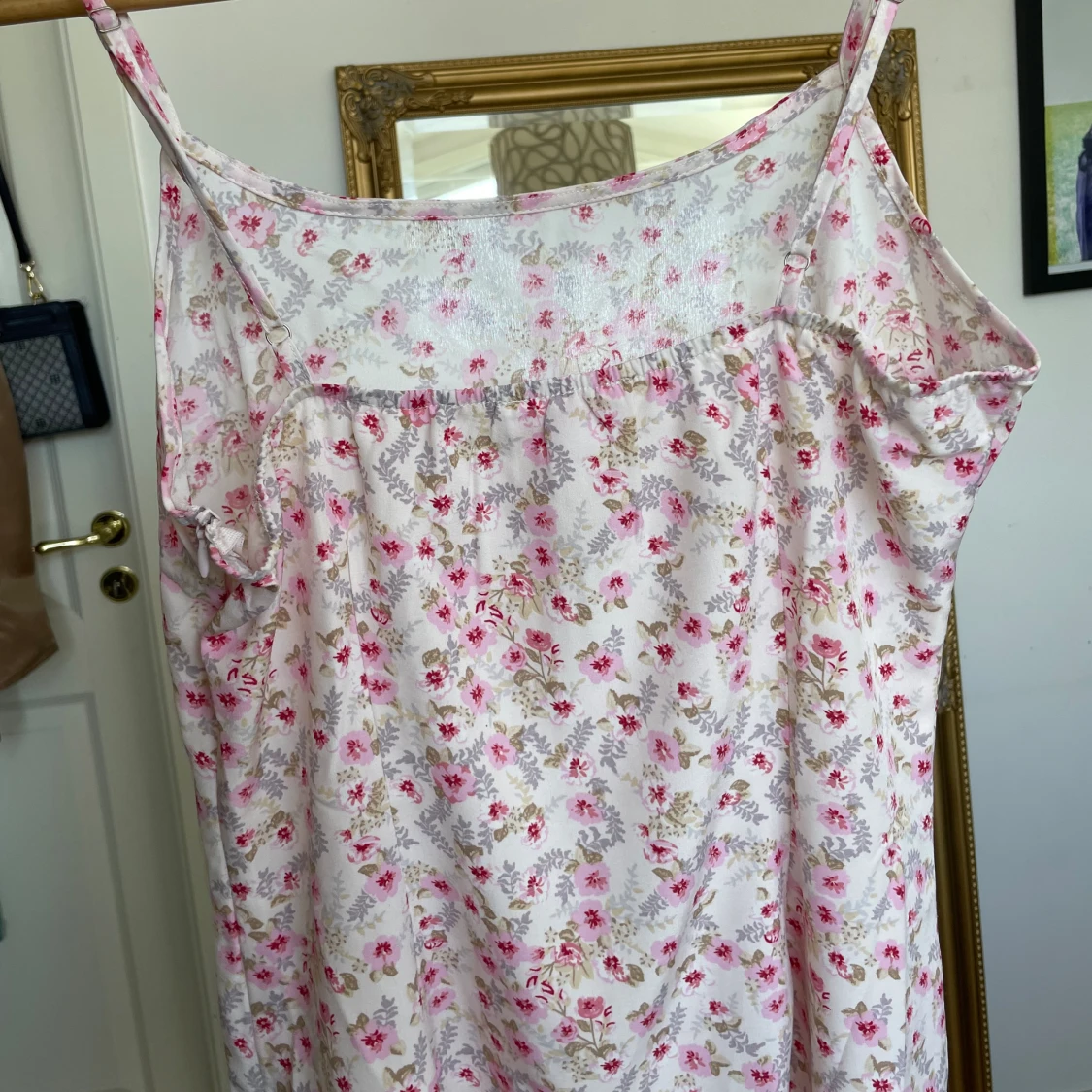 Blommig sommarklänning  - 90