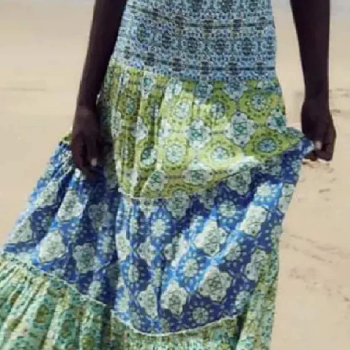 Lång sommarkjol, Zara str S, slutsåld