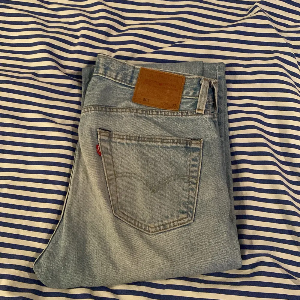 Levi’s jeans i bra skick. Storlek W30 L32. (Blå). Jeans & Byxor.