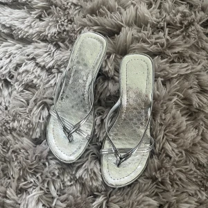 Klackar - Fina skor använda sällan