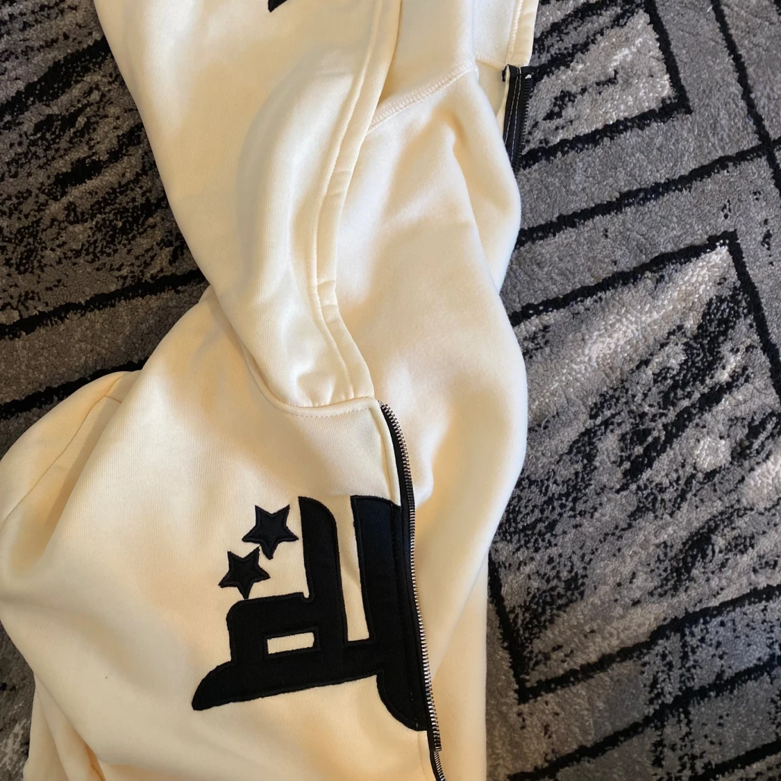 Divide The Youth Zip up hoodie - 91