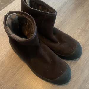 Bruna moccakängor - Skofabriken Stockholm  Bruna mocca  Knappt använda  400kr eller högstbjudande  Dam