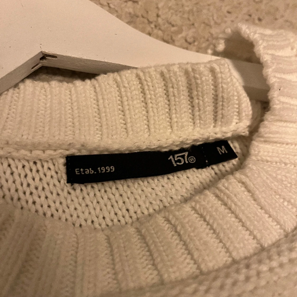 Vit stickad tröja - 91