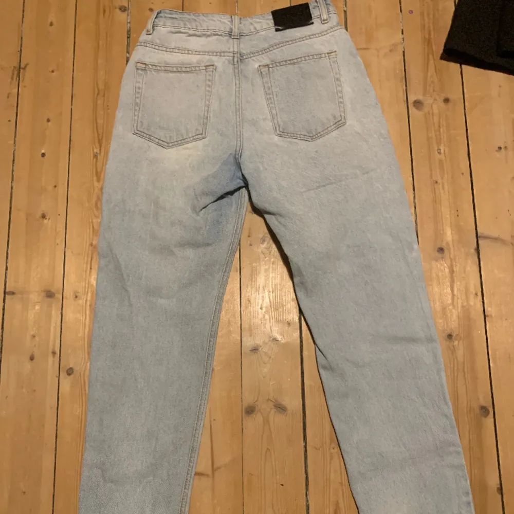 Jag säljer ett par Baggy Grunt jeans perfekt för skaters🛹.  Storlek 27. Jeans & Byxor.