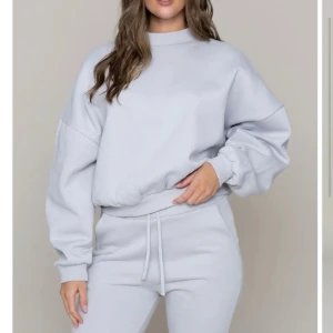 Sweatshirt  - Helt ny från märket LXA