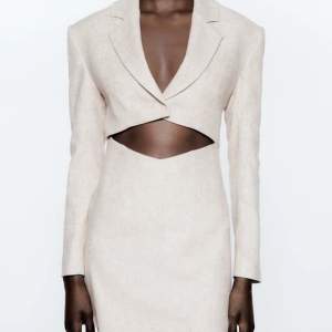 Zara blazer klänning i storlek M. Helt ny med prislapp på 🩷🩷