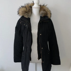 Woolrich jacka dam  - Strlk 36/S men passar även mig som är 38/M. Inte använt mycket.