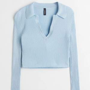 En blå stretching tröja från ”H&M” 🩵Storlek: XS 