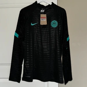 Inter Milan tracksuit - Oanvändbar Inter Milan Tracksuit (har ej kvitto)
