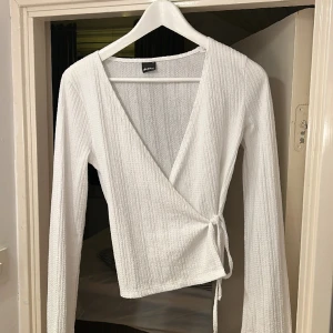 Gullig topp  - Fin topp ifrån Gina, i storlek S 🤍 fint skick 