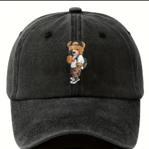 Helt ny keps - Polo like keps Inte Polo märket Oanvänd justerbar. Kolla min profil för flera helt nya varor. Mvh Streetlyxkollektionen 