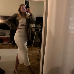 Vit Tubklänning  - Från zara storlek M. Aldrig använd 