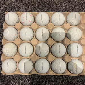 20 st pro V1 - 20 st pro v1 i fint skick, alla bollar är nästan helt nya⛳️