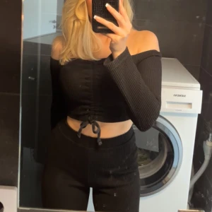 Ribbat set från Nelly - Knappt använt 🤍