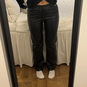 Skinnbyxor Zara - Storlek M 🥰🥰