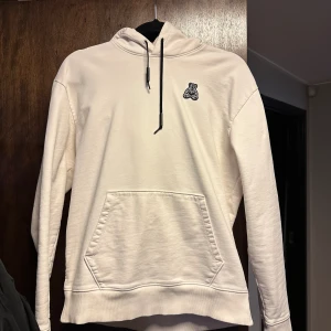 Hoodie med tryck, HUGO - storlek S, märke HUGO Fint skick nästan som ny