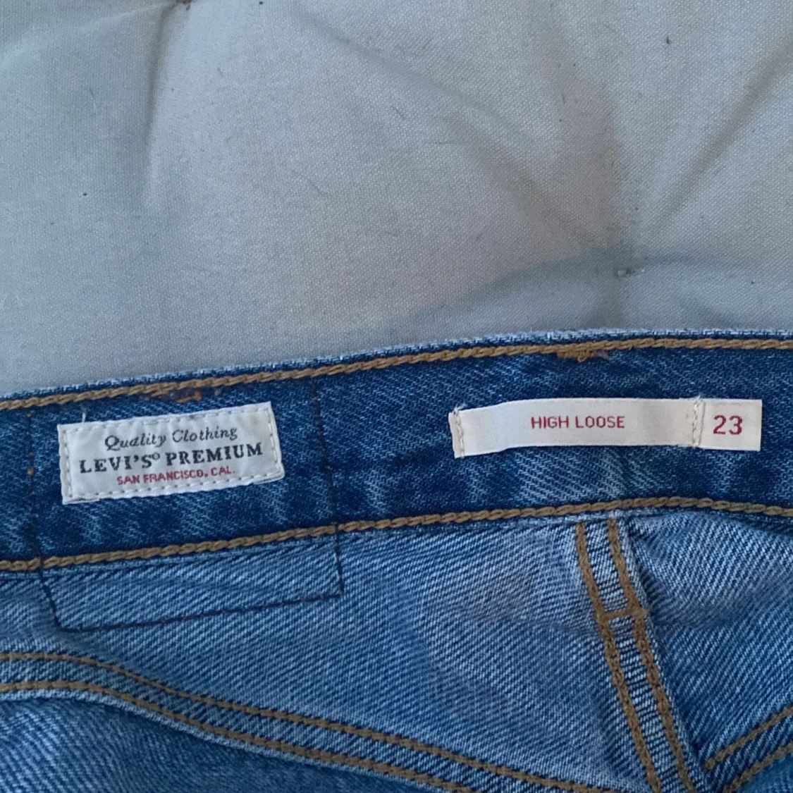 Levi’s Jeans - 90