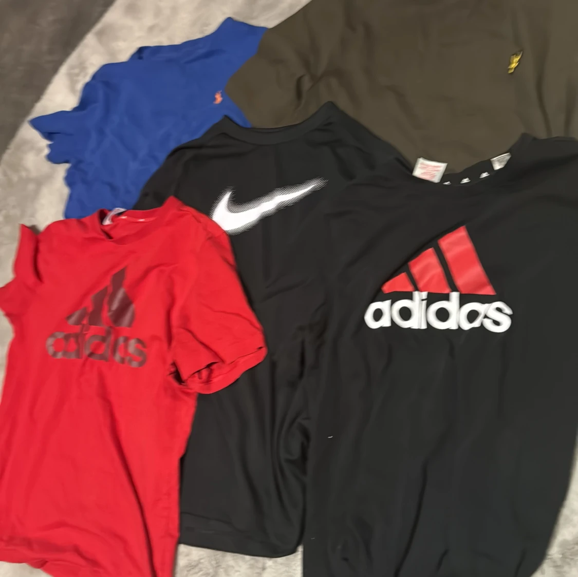 Aldrig använd. Förutom en det är den blå. Det är bundle. Pris diskuteras om du bor nära jag lägger kompispirs vi kan mötas. - 90