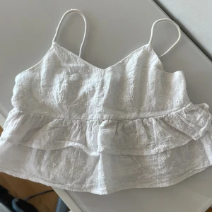 Topp  - Super söt topp! Stolek S! Inga defekter 