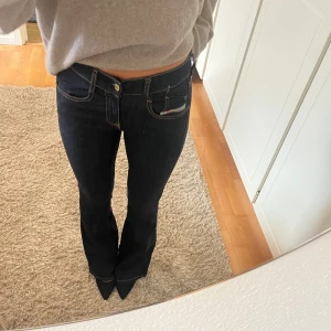 Diesel jeans - Diesel jeans i nyskick!!  Nypris - 1600