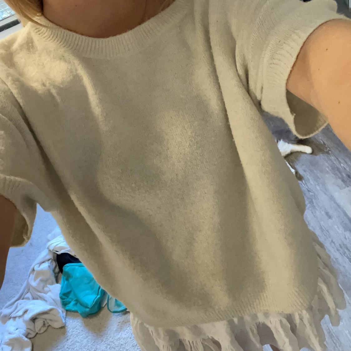 Stickad t-shirt beige - 91