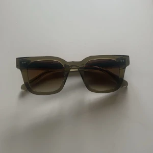 Chimis - Säljer mina chimis i modellen 04 och i färgen green då det ej kommer till användning längre💕 dom är jätte lite böjda så dem är lite större en normalt men funkar jätte bra Endå💓