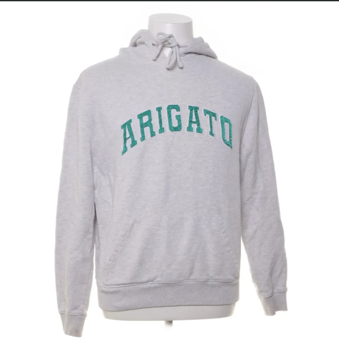 Grå hoodie från Arigato