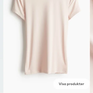 Figurnära t-shirt - Andvänd 1 gång