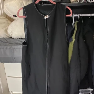 Klänning  - Ok skick vad jag ser priset är absolut diskuterbart och har du funderingar så tvecka inte på att höra av dig🥰