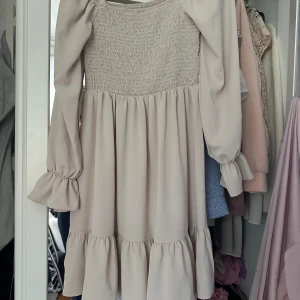 Klänning - Denna klänningen som är otroligt vacker och skön❤️