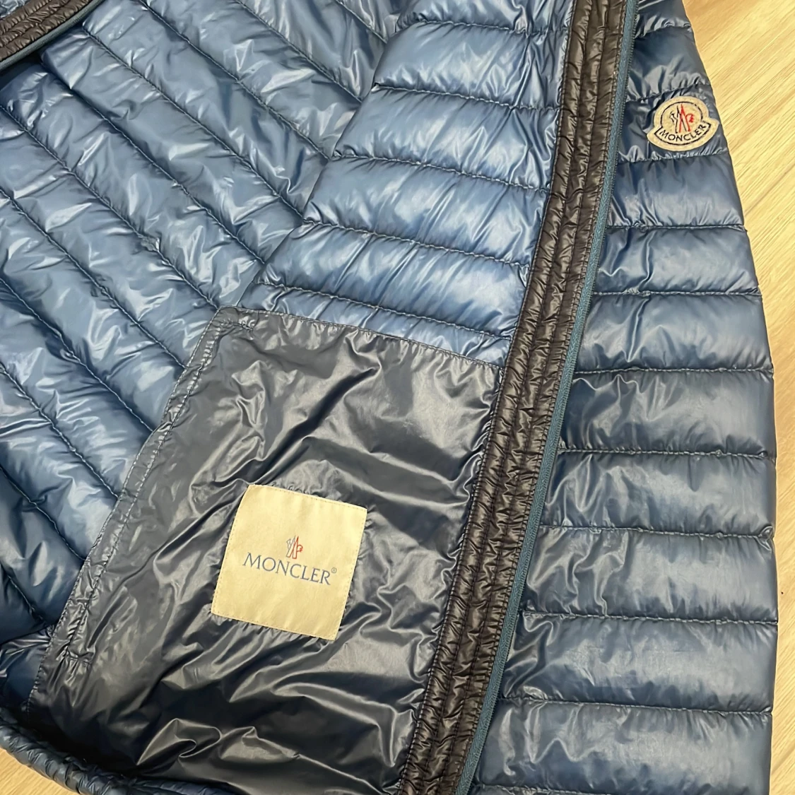 Moncler jacka  - 92
