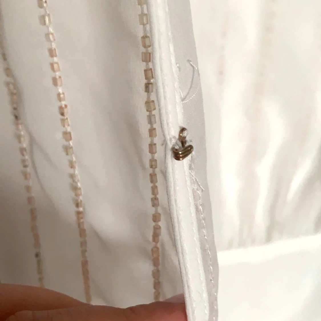 Blus med pärlor  - 90