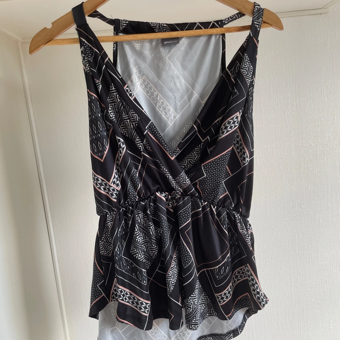 Topp ginatricot  - 91