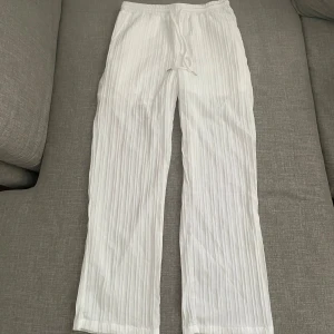 Vita sommarbyxor - Perfekta till sommaren