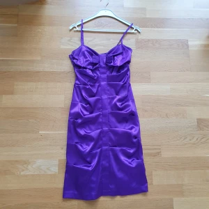 Peace & Love Paris klänning - Helt oanvänd, nypris: 2000 kr