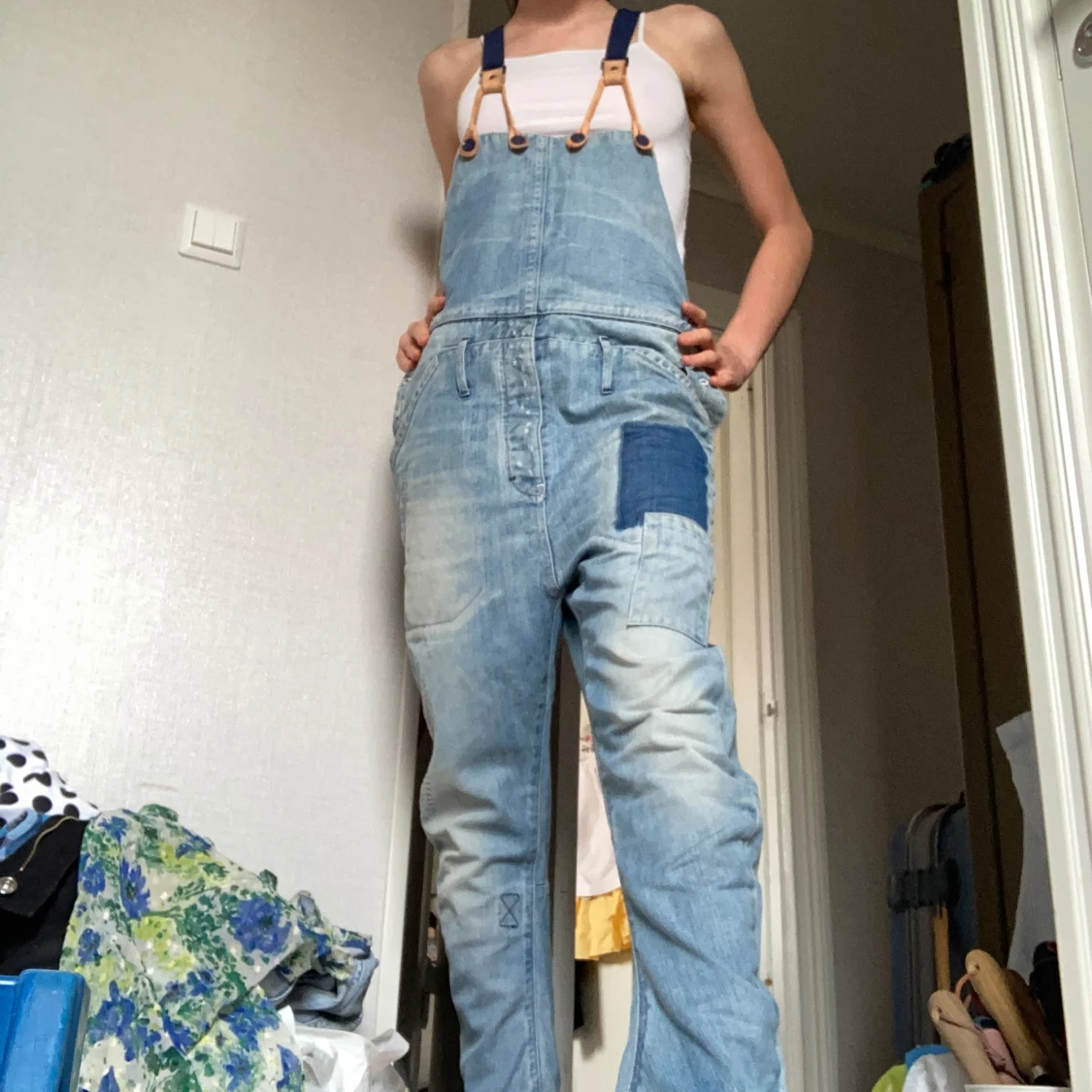 Jeans hängselbyxor - 90