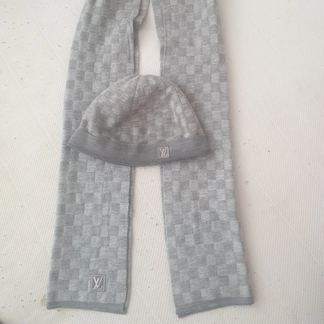 Lv set  real äkta  - 92