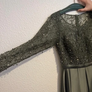 Bal/festklänning  - Aldrig använd  Passar även en hijabi😍❤️ 